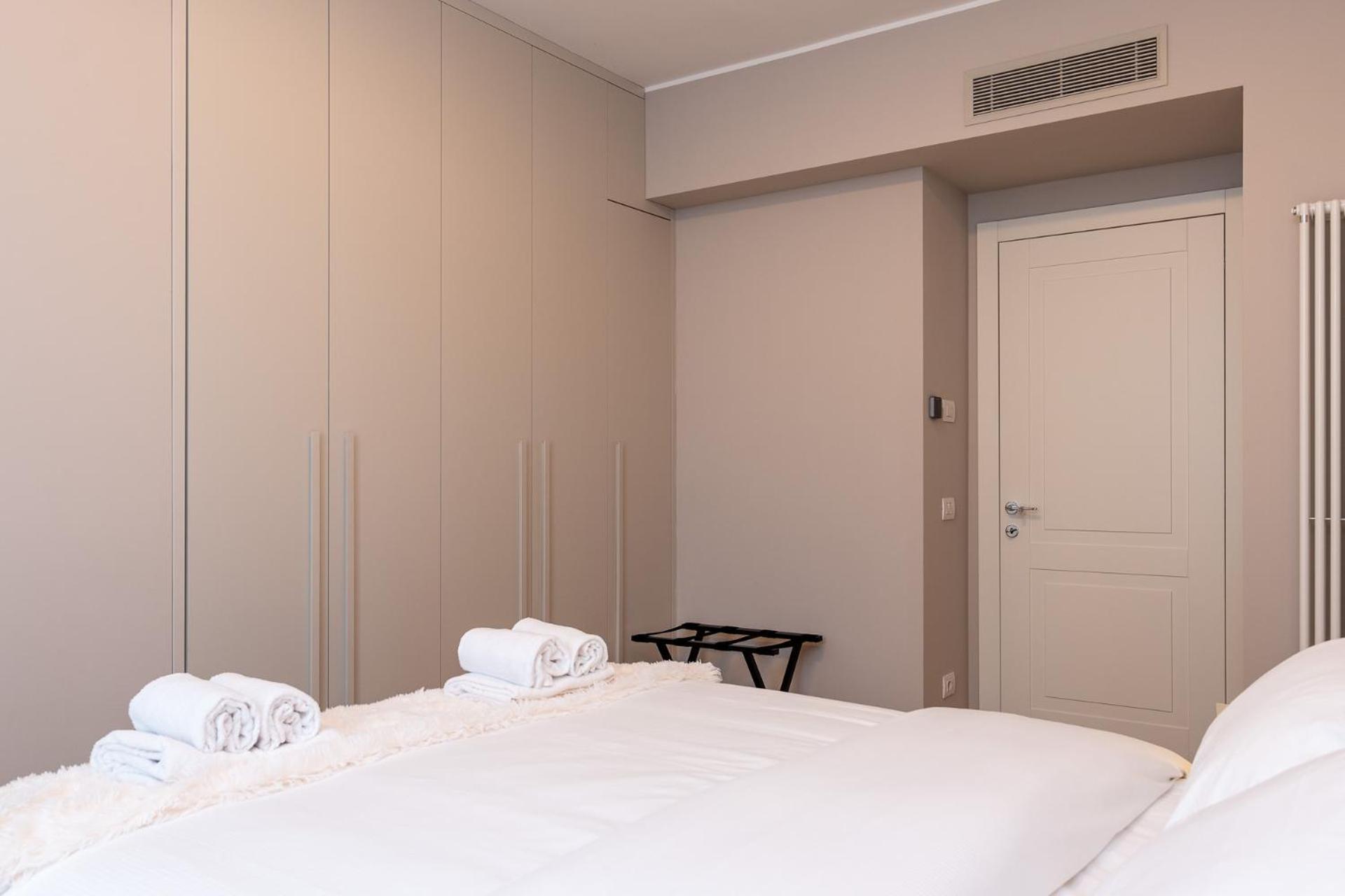 Luxurious & Spacious Flats In Duomo * Mailand